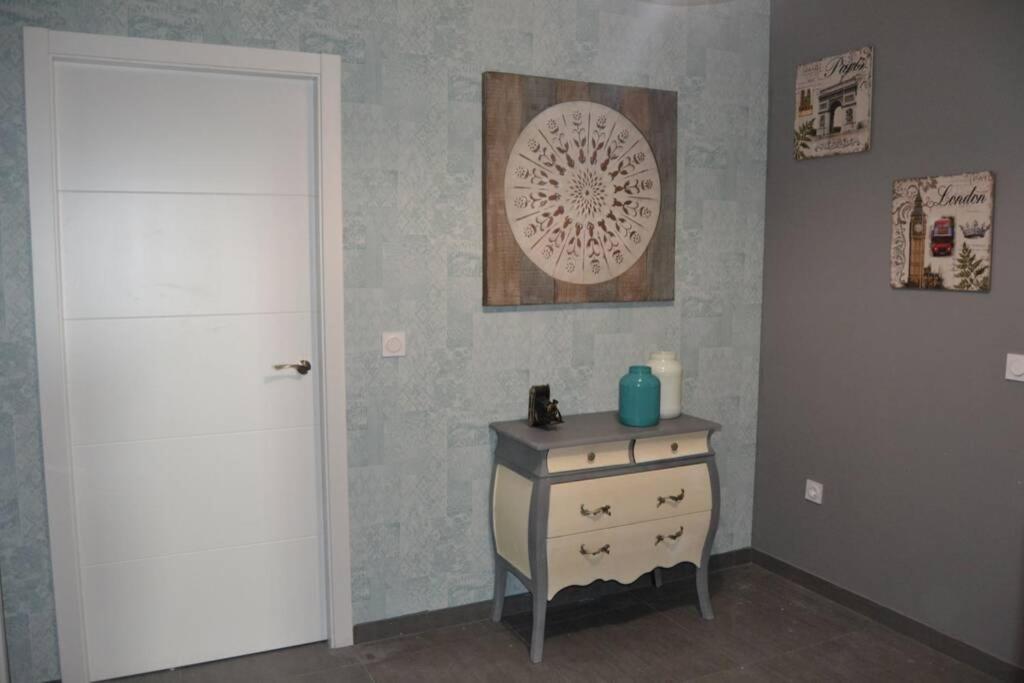Apartamentos Nayda Gran Casa Con Piscina メリダ エクステリア 写真