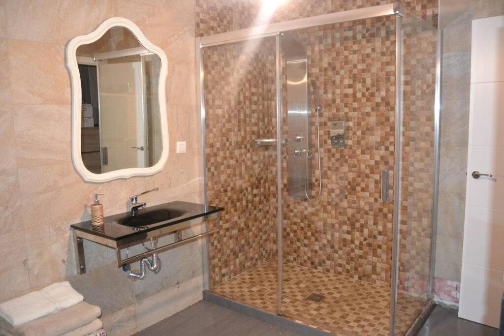 Apartamentos Nayda Gran Casa Con Piscina メリダ エクステリア 写真